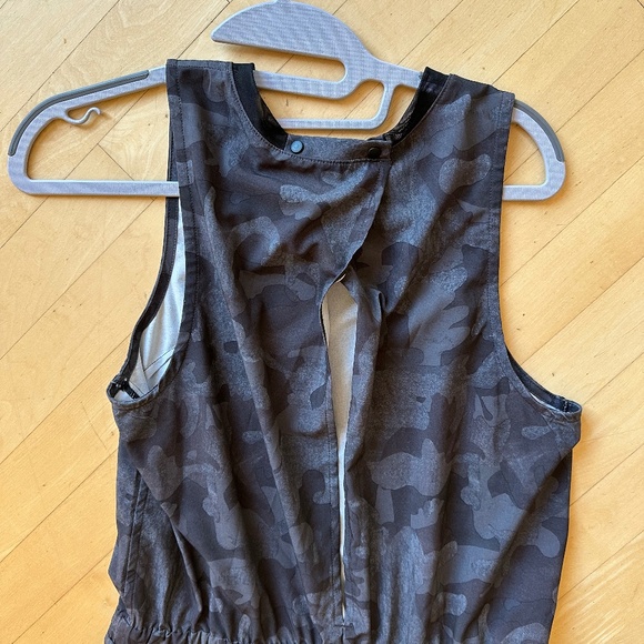 Zella All Day Getaway Blouson Romper Gray Depths Say My Name Camo, M. GD1206 - Picture 6 of 6